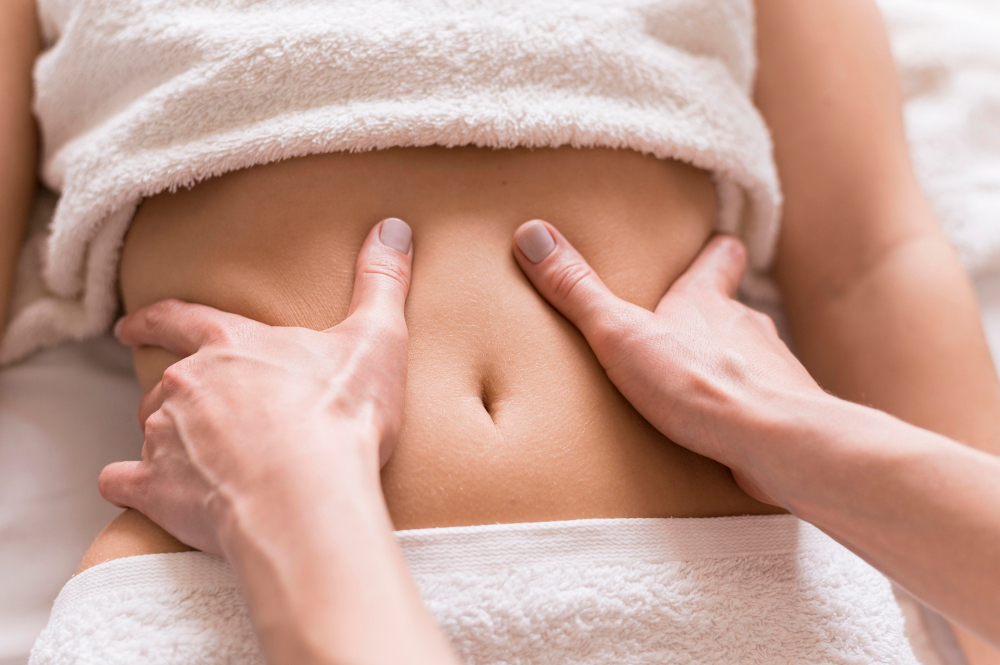 close-up-abdomen-massage-concept